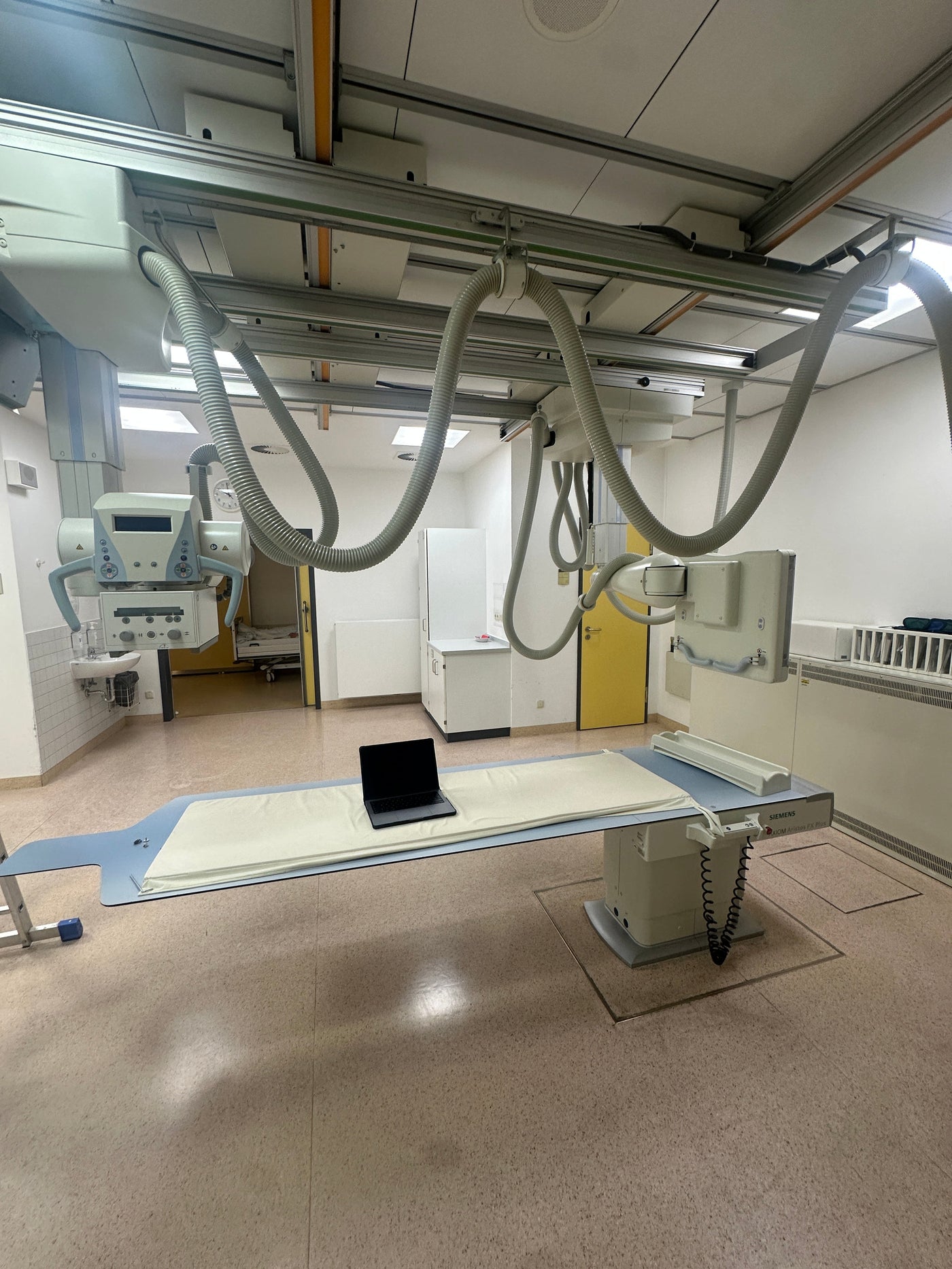Navigating the World of X-Ray Machines: The Siemens Aristos FX and Essential Spare Parts