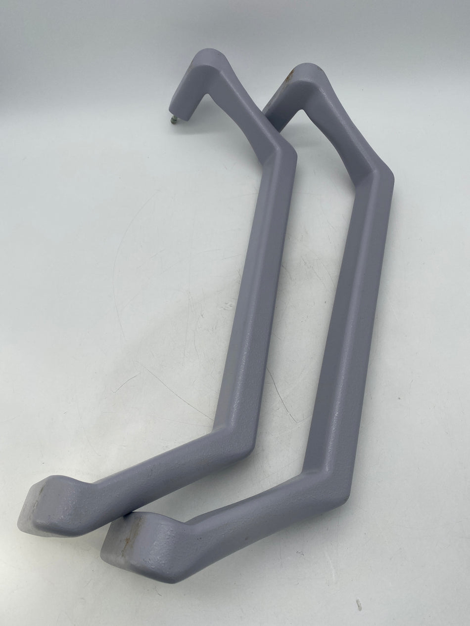 00-876466-02 Handle, Monitor Cart